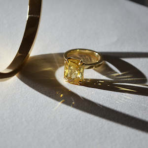 Bespoke Gallery: Yellow Sapphire Solitaire in 18ct Gold
