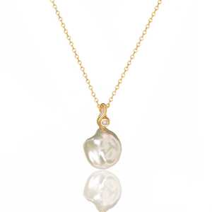Necklaces: Baroque Pearl Necklace