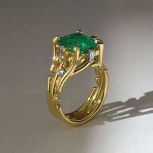 Bespoke Gallery: Coral-Inspired Emerald Ring