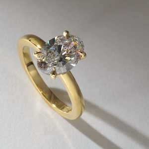Bespoke Gallery: Oval Diamond Solitaire