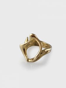 Products: Groove ring text center – Gold – Julie Pijfers – Designer Jeweller