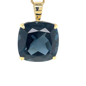 Gemstone Jewellery: 9k Yellow Gold Cushion London Blue Topaz Pendant