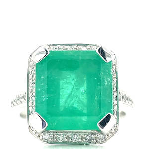 Jewellery Emerald: Platinum 6.85ct Emerald & Diamonds Ring