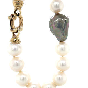 Jewellery Pearls: Single Strand 9K Yellow Gold White & Baroque Mashori FW Pearl Necklace