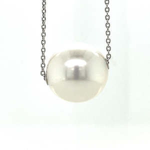 Autore: Autore18k White Gold 13mm White South Seas Pearl Slider Necklace