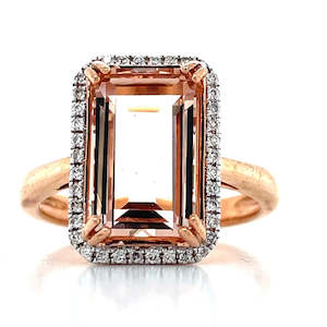 Rose Gold Collection: 9k Rose Gold 4.02ct Morganite & Diamonds Cluster Ring