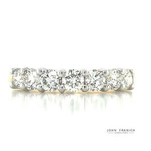 Rings: 9k B/Tne 7= 1ct Diamonds Ring