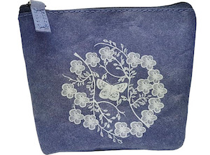 Kraft Paper Coin Purses: manuka on blue