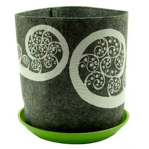 1 Gallon Ecofelt Growbag: white fern frond on mid grey nzjlfb02