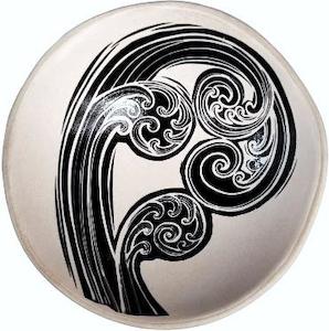 7cm Bowls: ponga 2 black & white