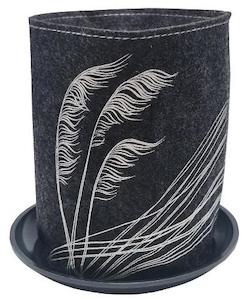 1 Gallon Ecofelt Growbag: toetoe on dark grey nzjlfb40