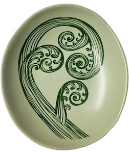 10cm Bowls: ponga frond 3 dark on light green