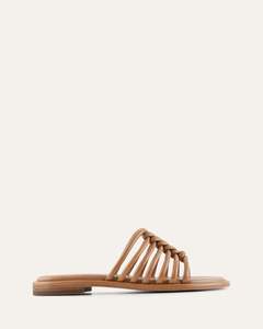 Outlet 1: CHIA FLAT SANDALS TUSCAN TAN LEATHER
