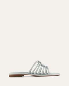 Outlet 1: CHIA FLAT SANDALS DUSK BLUE LEATHER