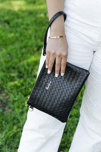 Rerehua Boutique: Clutch - Kete Klutch  - Black