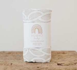 Wraps: Pēpi Wrap - Te Pātiki - Mocha