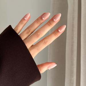 Gifts Under 30 00: Nail Kit - Pearl - Medium Almond - Pressing Nails (Copy)