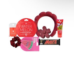 Red Velvet (Girls) - JoyBox