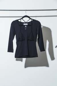 Bikini Scoop Tee Black – RHODA NUNN
