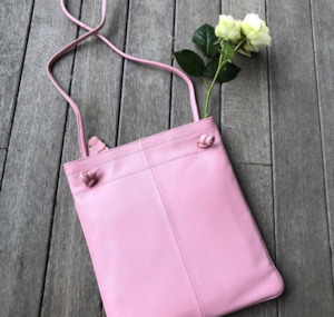 Second Nature: Knot Cross Leather Handbag ST75