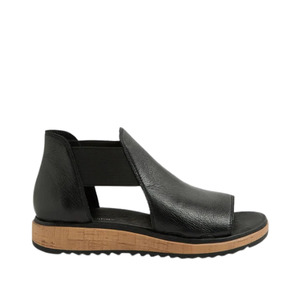 Django And Juliet: Oddat Sandal