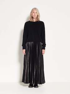 Team Jh: Derya Pleat Skirt (Polished Satin) Black Shine