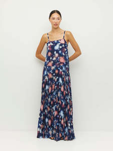 600: Betty Pleat Dress (Rosette Haze Crepe) Night Fall