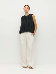 Classic Minimal: Calder Top (Georgette Yoryu) Black