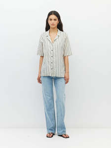 250 500: Des Shirt (Batch Stripe) Pine Line