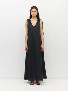 Classic Minimal: Tulia Dress (Resort Cotton) Black