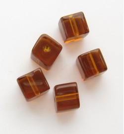 Glass Cubes 4mm Amber