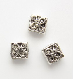 Products: Square Knot Design Spacers