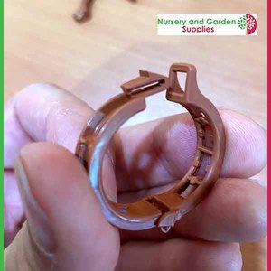 Clips Clamps Ties: 23mm Tomato Staking Clip - Valent