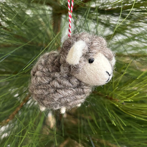Farm: Pashom Felt Christmas Hanging Decoration (Woolly Sheep - Natural)