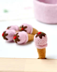 Gift Ideas For Pre Schoolers: Tara Treasures Felt Ice Creams Set of 3 (Strawberry with Chocolate Sauce)