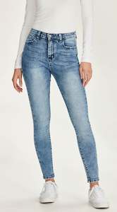 REGGIE | NO RIPS Jean Blue