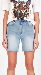 Sale Under 30: TINA | Light Blue Shorts