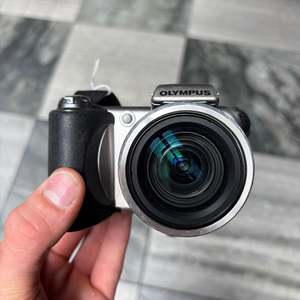 Digital: Olympus SP-600UZ