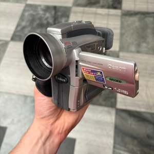 Handycams: Canon MVX1i E