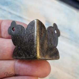 Vintage Metal Furniture Hardware Decorative Embelleshments: Large heavy duty Bronze 3-way corner 38 x 38 x 38mm