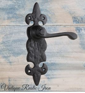 Cast Iron Fleur de lis door levers (pair)