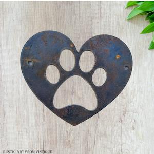 Paw Print in love heart  Rusty metal 160mm x 160mm