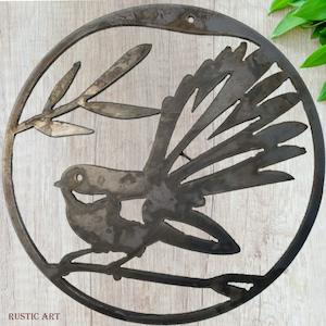 CORTEN Metal Bird FANTAIL or Pīwakawaka   (Xtra large) in circle approx 350mm dia