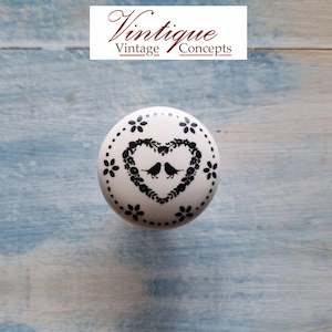 Animals And Wildlife Theme: White Ceramic furniture Knob Love heart with Doves 35mm Dia