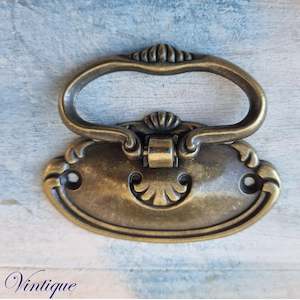 Antique Gold Scallop Swing Bail Cabinet handle