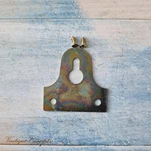 Large Keyhole Plate / Picture / Mirror hanger 46mm x 44mm