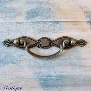 Antique look Pantry drawer swing pull 136mm x 35mm