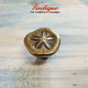 Antique Gold Drawer Knob - Rustic Flower Design 30mm for Drawers or Cabinets