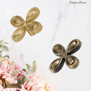 "Sanremo" Sovereign Flower Brass cabinet / Drawer Knob 40mmx40mm
