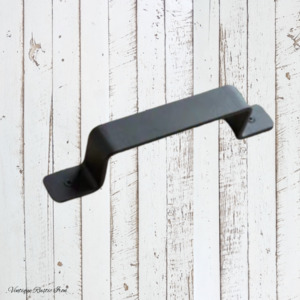 Cast Iron Handles Knobs For Furniture And Doors And Windows: Willow Creek D-handle 320mm black iron handle